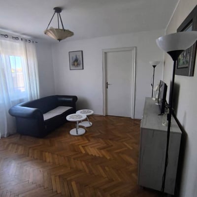 Location d’un appartement de 3 pièces, 58 m², centre-ville, Belgrade, Serbie